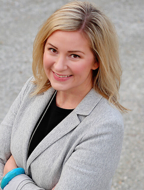 Gina Ligon headshot